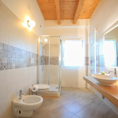 Dimora Rossipinti Bed & Breakfast