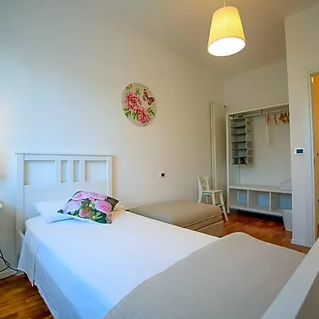 Bed & Breakfast Dimora Rossipinti 3*