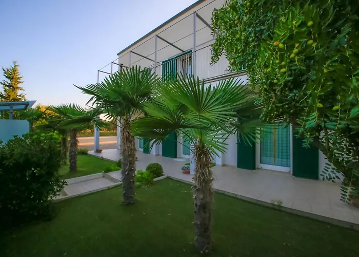 Dimora Rossipinti Отель типа 